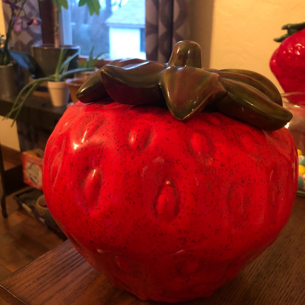 vintage Strawberry cookie jar